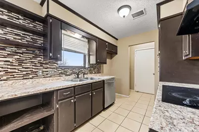 614 Circle Creek Drive, Hewitt, TX 76643 - Photo 5