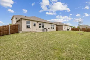 2729 Pecan Pk Dr, Denton, TX 76208 - Photo 19