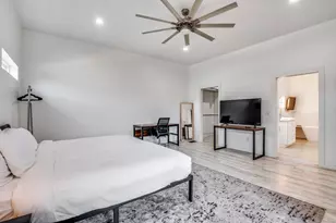 130 S Cisco St, Dallas, TX 75246 - Photo 17