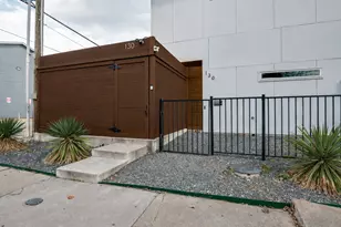 130 S Cisco St, Dallas, TX 75246 - Photo 3