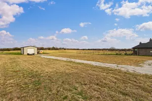 170 Rolling Hills Blvd, Alvord, TX 76225 - Photo 5