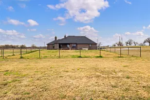 170 Rolling Hills Blvd, Alvord, TX 76225 - Photo 3