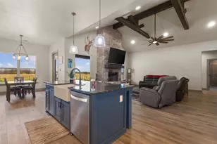 170 Rolling Hills Blvd, Alvord, TX 76225 - Photo 7