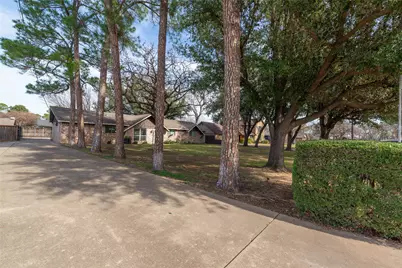 2124 Ridge Lane, Grapevine, TX 76051 - Photo 3