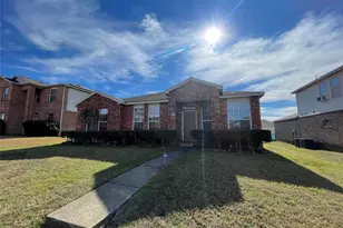 724 Courson Dr, DeSoto, TX 75115 - Photo 1