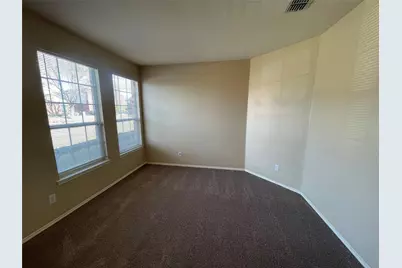 724 Courson Drive, DeSoto, TX 75115 - Photo 17