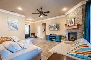 8825 Sundance Pl Ct, Granbury, TX 76049 - Photo 7