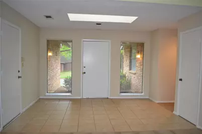 5205 Rustle Leaf Drive, Arlington, TX 76017 - Photo 3