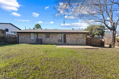 3718 Yellowstone Street, Irving, TX 75062 - Photo 25