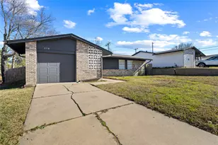 3718 Yellowstone St, Irving, TX 75062 - Photo 3