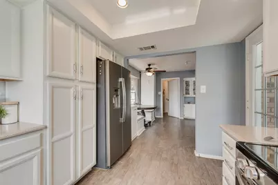 449 Meadowhill Drive, Benbrook, TX 76126 - Photo 17