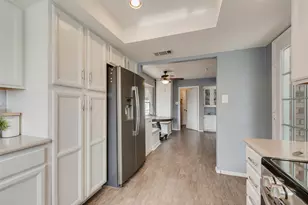 449 Meadowhill Dr, Benbrook, TX 76126 - Photo 17