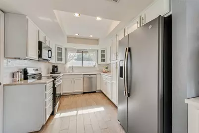 449 Meadowhill Drive, Benbrook, TX 76126 - Photo 15