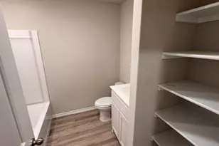 560 Marsh St, Cleburne, TX 76033 - Photo 15