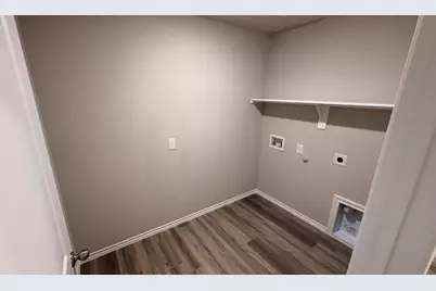 560 Marsh Street, Cleburne, TX 76033 - Photo 17