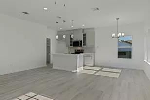 2619 Hillside Dr, Granbury, TX 76048 - Photo 7