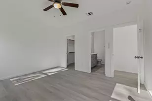 2619 Hillside Dr, Granbury, TX 76048 - Photo 15