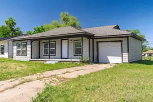 1806 Wellington St, Greenville, TX 75401 - Photo 5