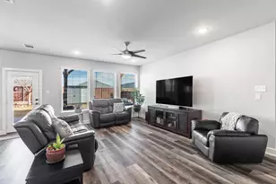 905 Bent Brook Rd, Little Elm, TX 75068 - Photo 15