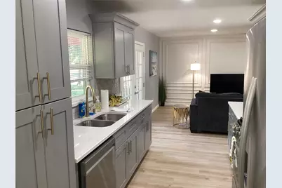 245 E Malone Avenue, Crowley, TX 76036 - Photo 3