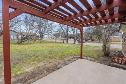 245 E Malone Avenue, Crowley, TX 76036 - Photo 35