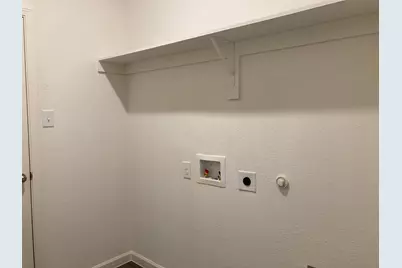 2640 Salado Creek Lane, Glenn Heights, TX 75154 - Photo 9