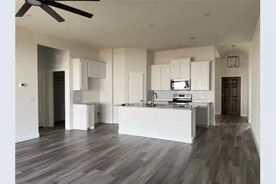 502 W 2nd Street, Venus, TX 76033 - Photo 3