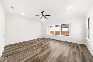 502 W 2nd St, Venus, TX 76033 - Photo 19