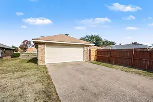 2242 Carmel Dr, Carrollton, TX 75006 - Photo 27