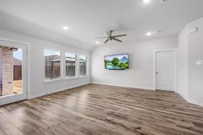 640 Southern Hills Drive, Red Oak, TX 75154 - Photo 9