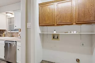 5703 Prescott Dr, Arlington, TX 76018 - Photo 31