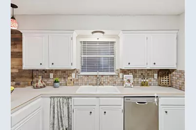 5703 Prescott Drive, Arlington, TX 76018 - Photo 17