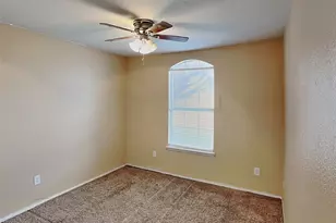 916 Silver Streak Dr, Saginaw, TX 76131 - Photo 11