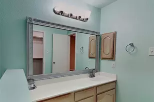 916 Silver Streak Dr, Saginaw, TX 76131 - Photo 9