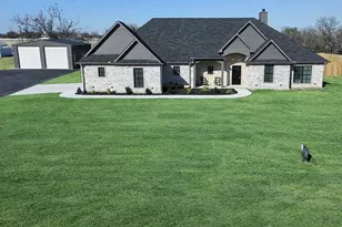 25 Pear Tree Ln, Collinsville, TX 76233 - Photo 1