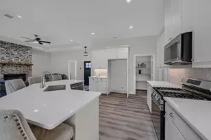 25 Pear Tree Ln, Collinsville, TX 76233 - Photo 9