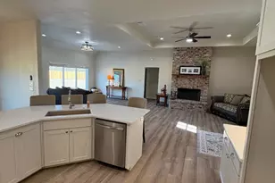 25 Pear Tree Ln, Collinsville, TX 76233 - Photo 5