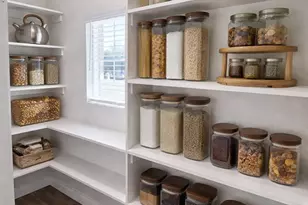 25 Pear Tree Ln, Collinsville, TX 76233 - Photo 11