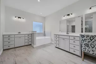 25 Pear Tree Ln, Collinsville, TX 76233 - Photo 17