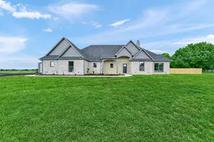 25 Pear Tree Ln, Collinsville, TX 76233 - Photo 3