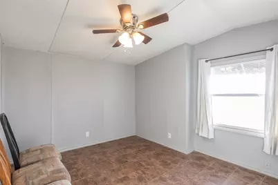 709 Gibson Street, Tye, TX 79603 - Photo 9