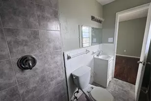 811 Manhattan Dr, Dallas, TX 75217 - Photo 9