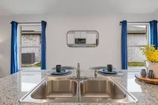 504 Marsh St, Cleburne, TX 76033 - Photo 5