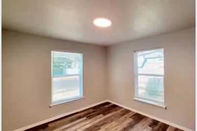 1221 Stanford Street, Greenville, TX 75401 - Photo 11