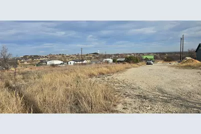 104 Sparrow Drive, Azle, TX 76020 - Photo 3