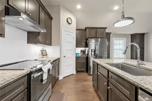 916 Cumberland St, McGregor, TX 76657 - Photo 11