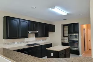 1404 Hummingbird Ct, Crowley, TX 76036 - Photo 3