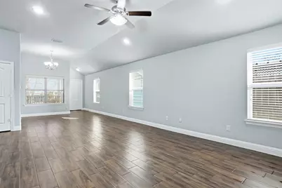 505 W Boyce Avenue, Fort Worth, TX 76115 - Photo 3