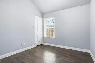 505 W Boyce Ave, Fort Worth, TX 76115 - Photo 13