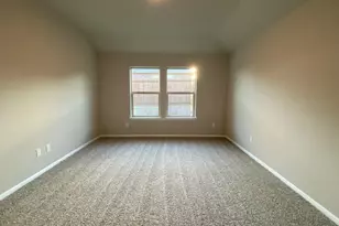 521 Marsh St, Cleburne, TX 76033 - Photo 7